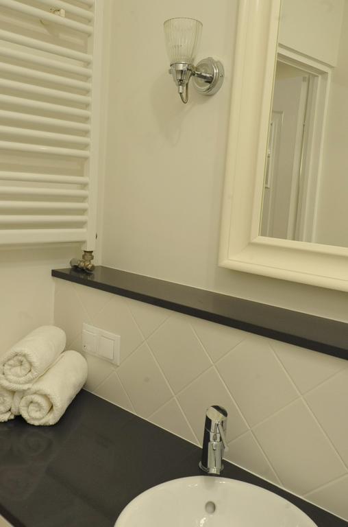Milotu - Apartament Uniwersytecki Varşovia Exterior foto